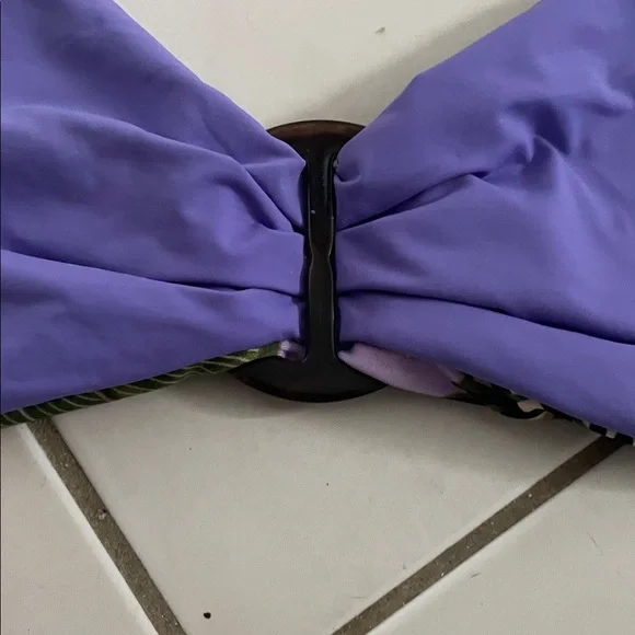 Farm Rio Bikini Set XL top & bottom 
Missing strap & pads in bra - Picture 7 of 16